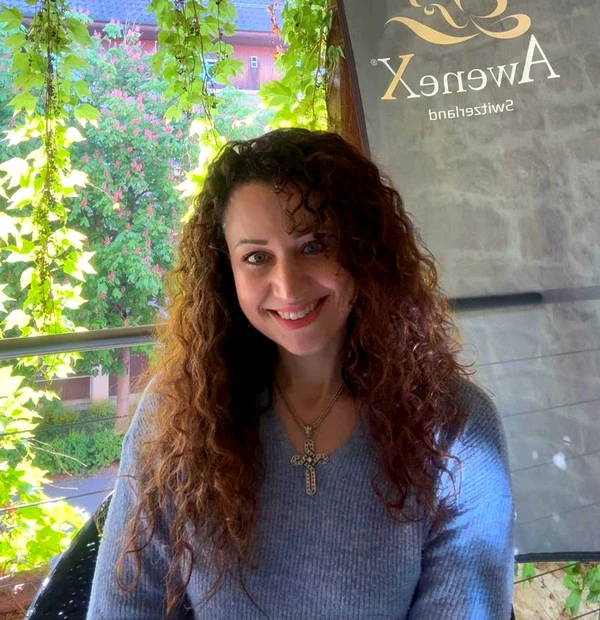Valeria Lomartire – Customer Service & Training